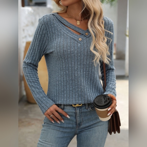 Mandy Ribbed V-Neck Long Sleeve T-Shirt - Picture 2 of 6